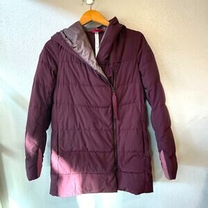Lululemon Women’s Puffer Blanket Jacket size 4  Plum Winter Outdoors Cold